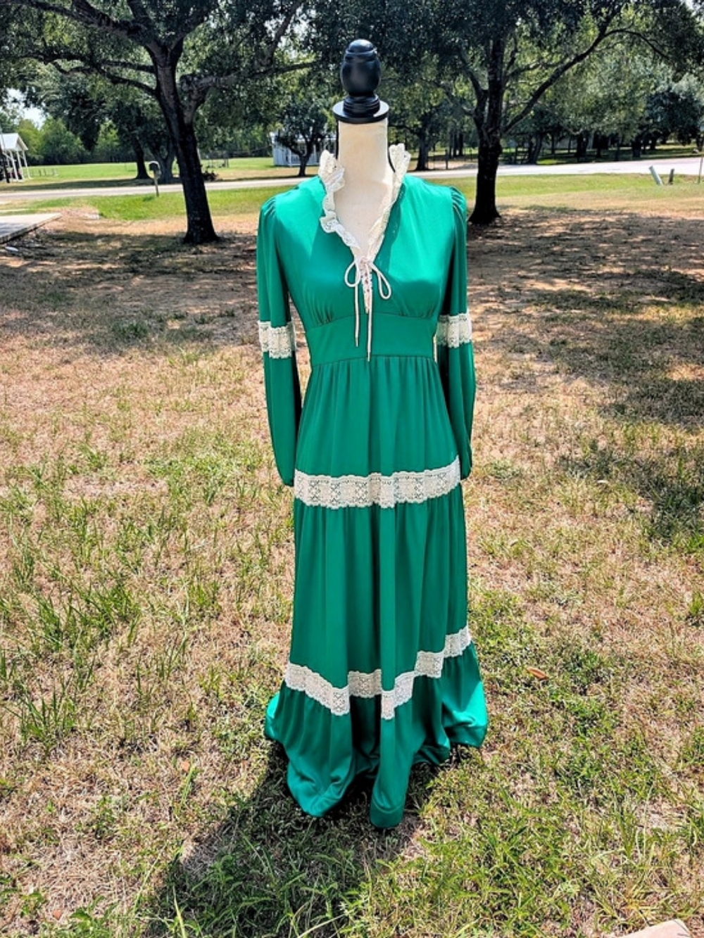 Vintage 1970s cottagecore lace green prairie maxi dress